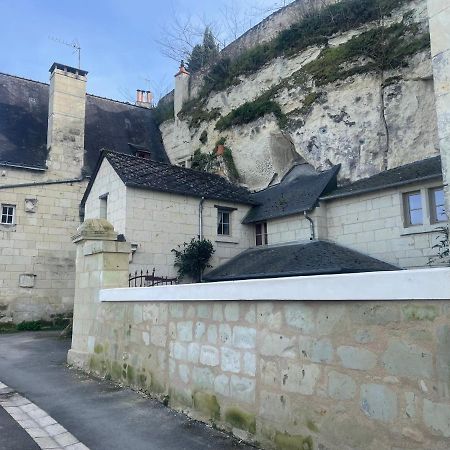 L'Escale Troglo Au Bord De La Loire Villa Souzay-Champigny Exterior photo